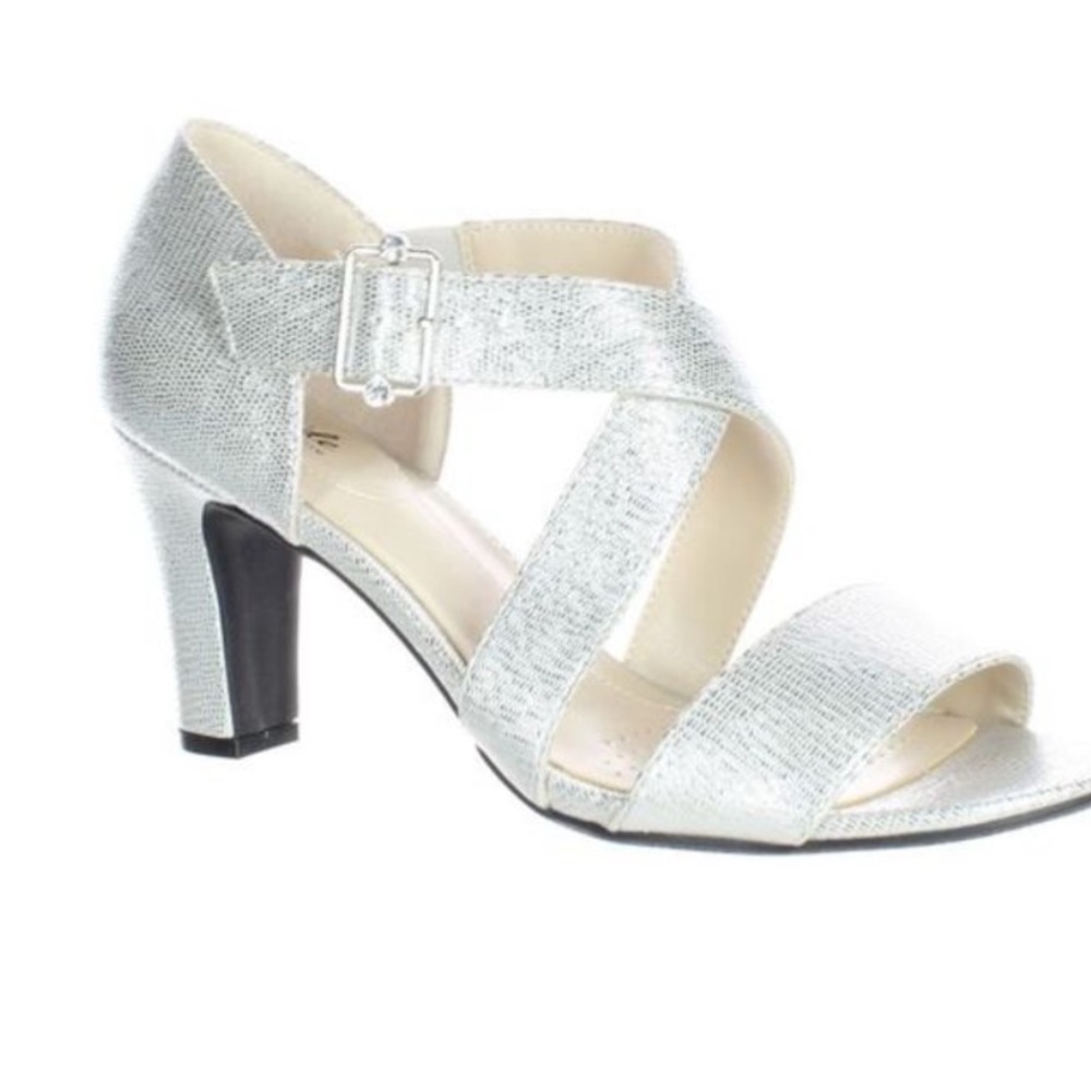 LifeStride Womens Carlyle Silver Ankle
Strap Heels Size 11 Wide (C,D, W)